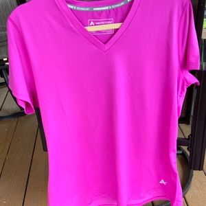 Hydro freeze technology X. V neck Arctic  Cool T